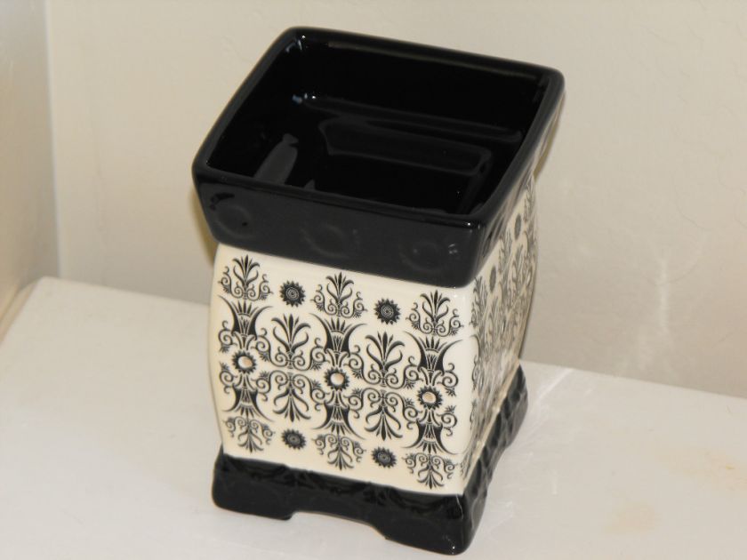 SCENTSY BOLEYN FULL SIZE WICKLESS CANDLE SCENTED WAX WARMER  