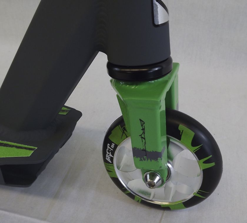   Elite 2 Professional Scooter Freestyle Scooter Green Grey MGP District