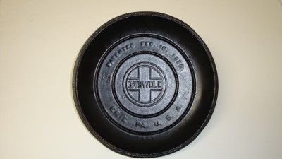 Griswold Erie PA. #8 Dutch Oven Tite Top Cover Lid Large Logo Cast 