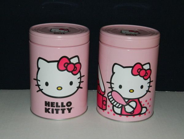 Hello Kitty Playing Inside Large Round Illustrated Tin Coin Bank, NEW 